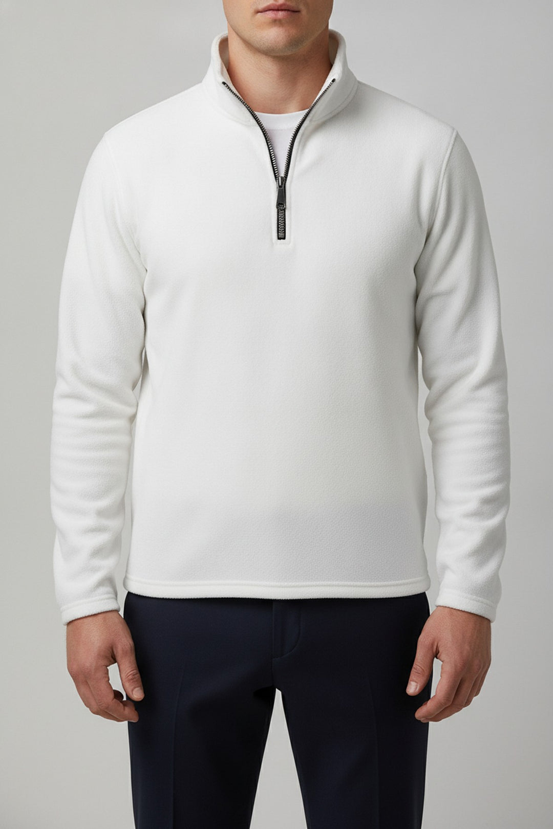 Dip – Pullover Herren in weiss – am Model getragen