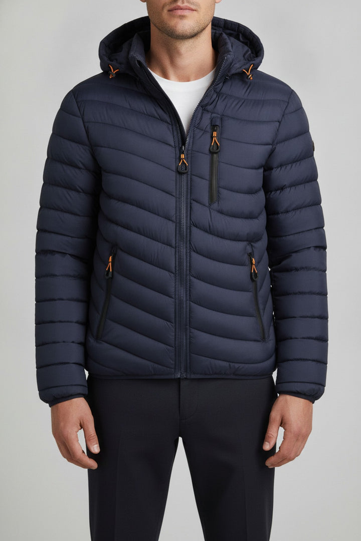 Lion – Steppjacken Herren in navy – am Model getragen