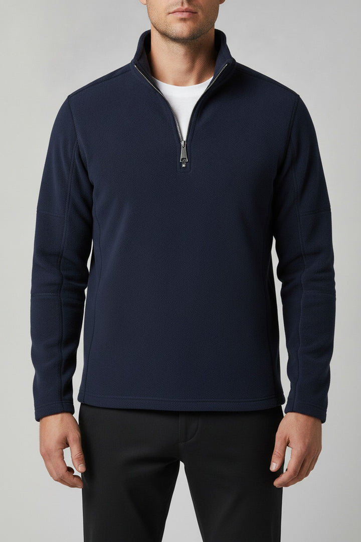 Dip – Pullover Herren in marineblau – am Model getragen