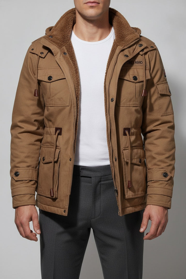 Tark – Jacken Herren in khaki – am Model getragen