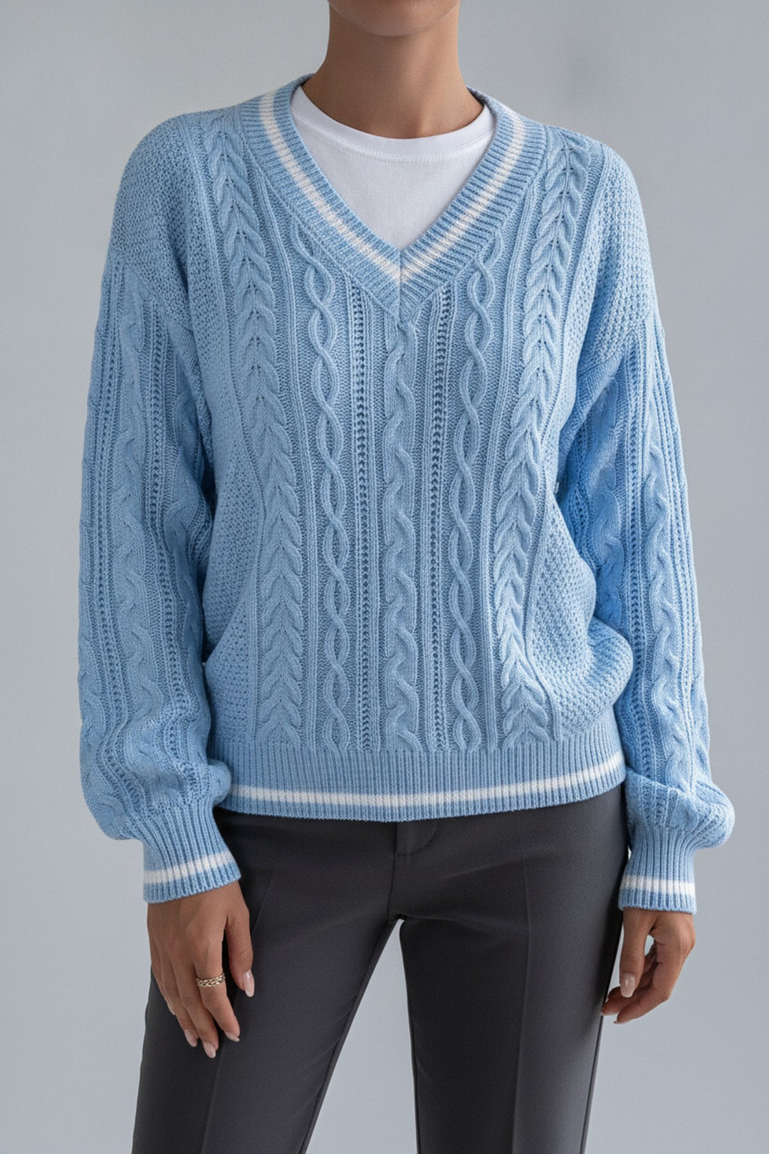Kor – Pullover Damen in blau – am Model getragen