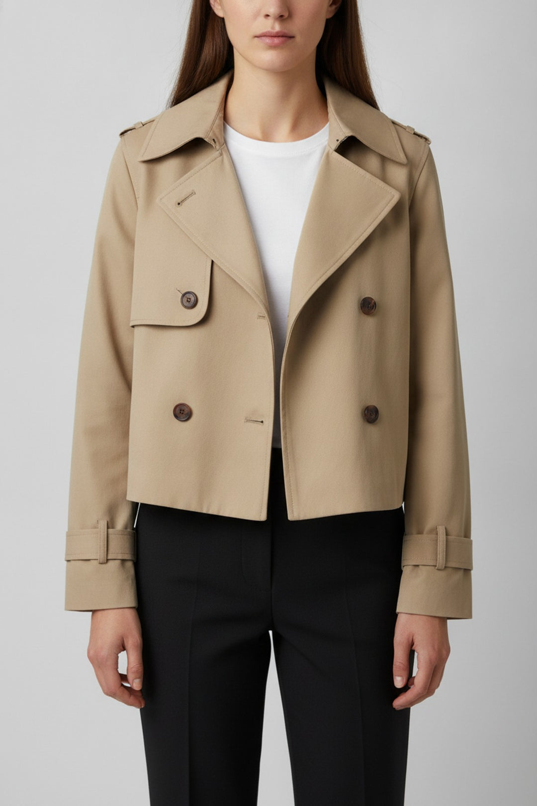 Nele – Jacken Damen in beige – am Model getragen