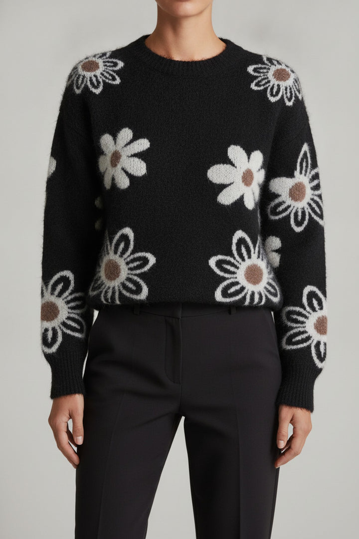 Cilly – Pullover Damen in schwarz – am Model getragen