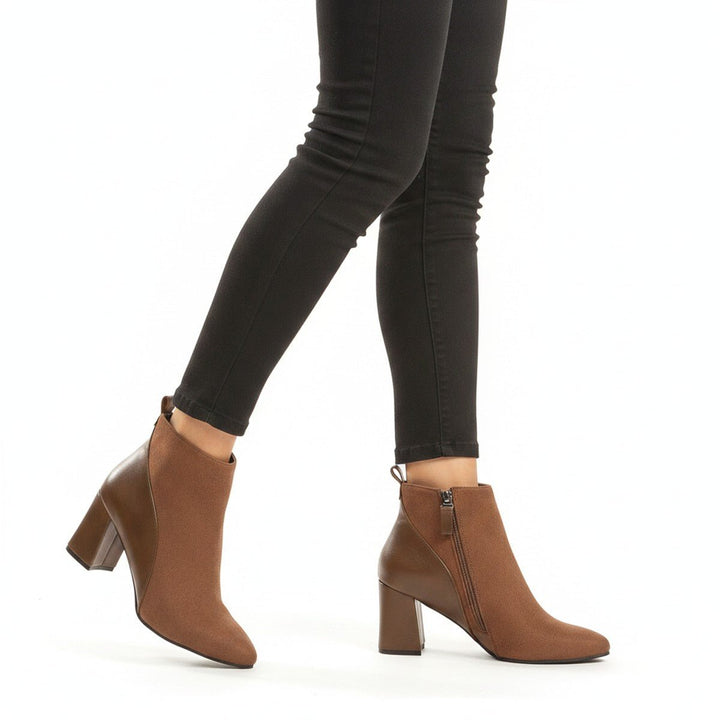 Bay – Stiefeletten aus Leder mit Blockabsatz - Luftfreiheit