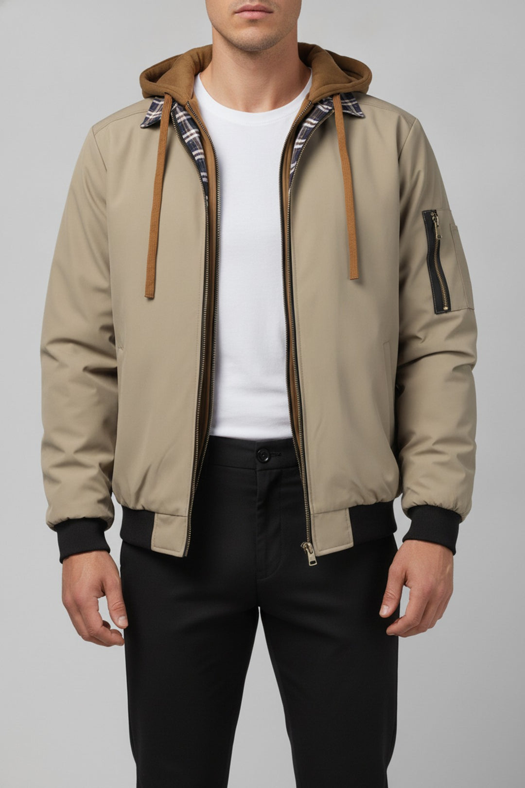 Rigy – Bomberjacken Herren in beige – am Model getragen