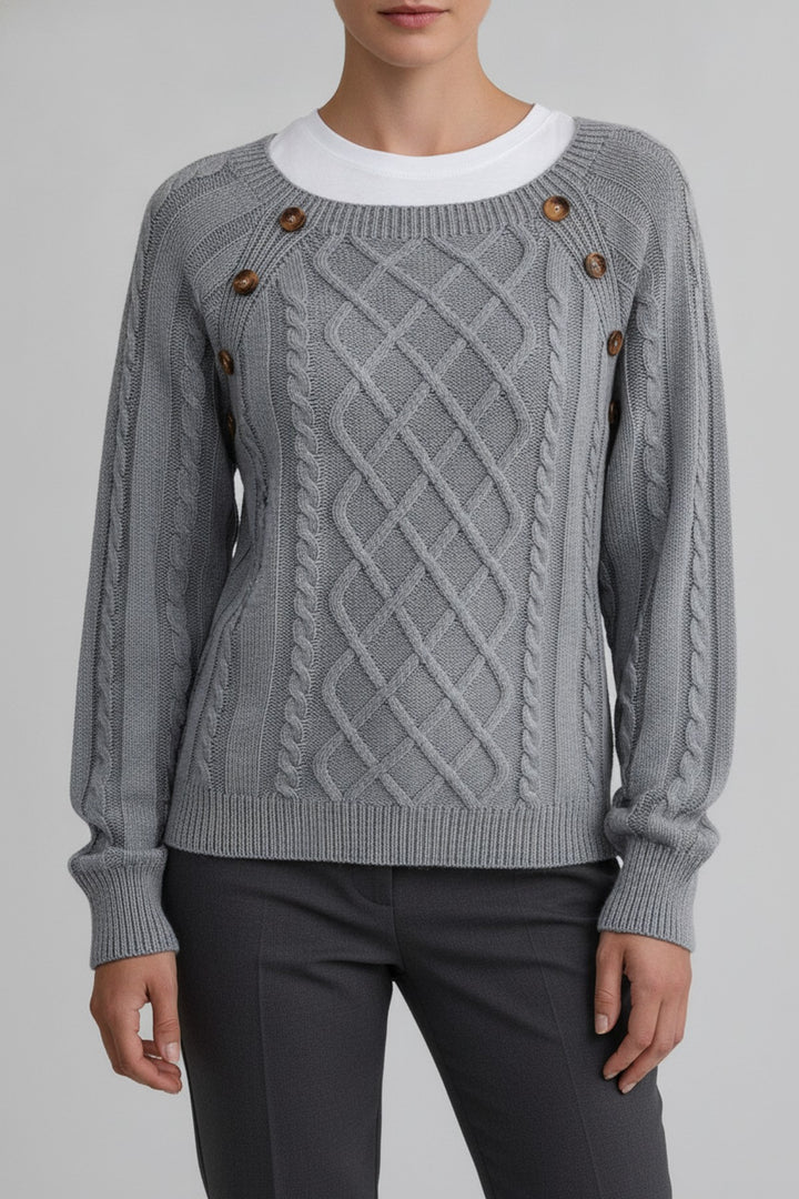 Gem – Pullover Damen in grau – am Model getragen
