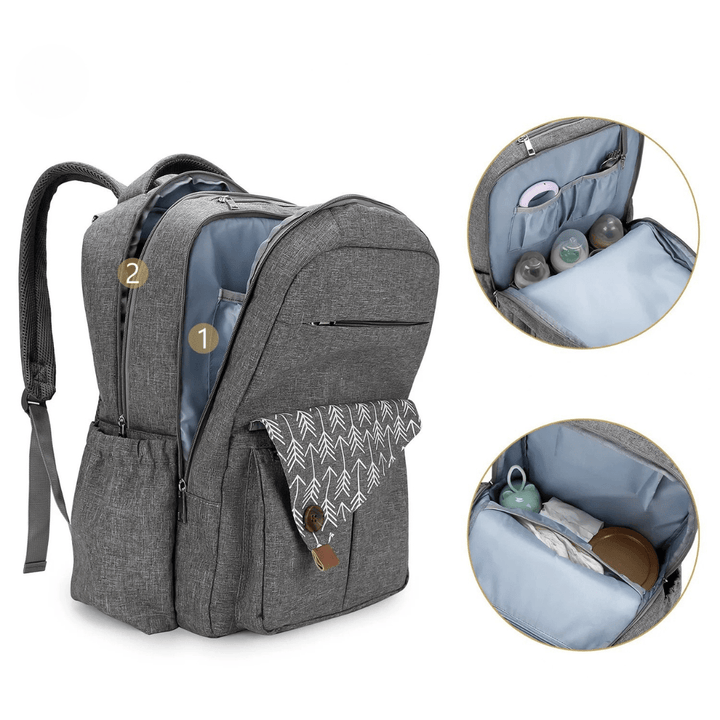 geoeffneter grauer rucksack zeigt innenfaecher