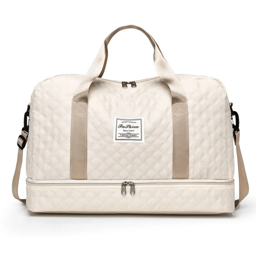 Harper Wickeltasche Beige – Frontansicht, Rautensteppung & Logo-Patch