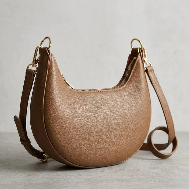 Luna – Mini Schultertasche im Halbmond - Design - Luftfreiheit