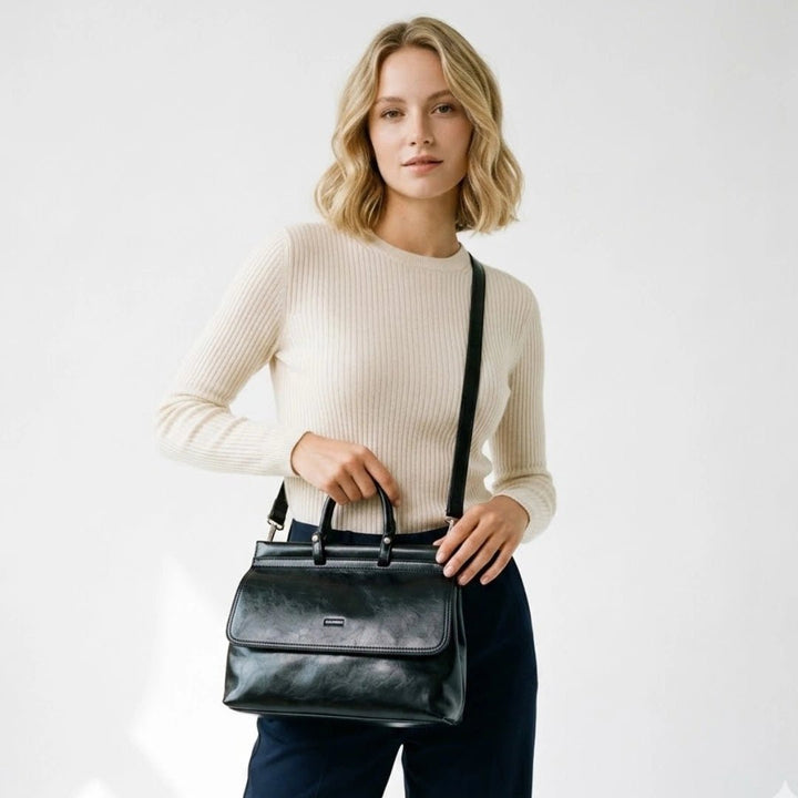 Nora – Klassische Damen Schultertasche - Luftfreiheit