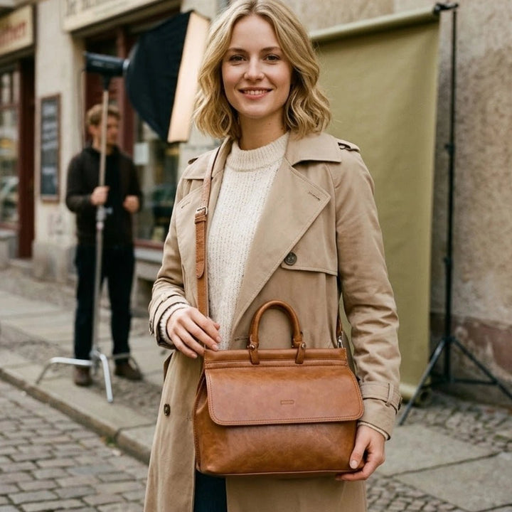 Nora – Klassische Damen Schultertasche - Luftfreiheit
