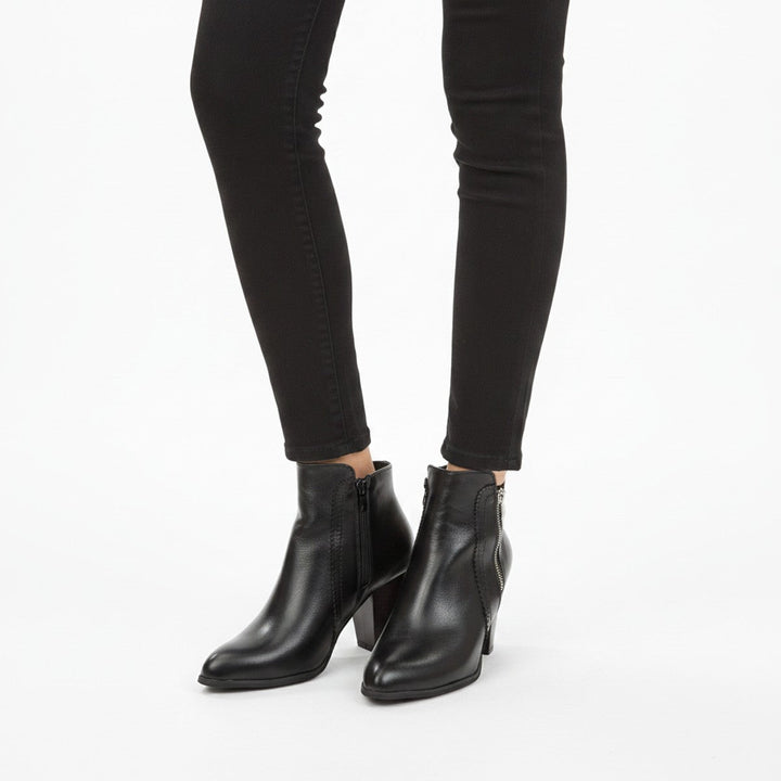 Oly – Stiefeletten mit Absatz - Luftfreiheit