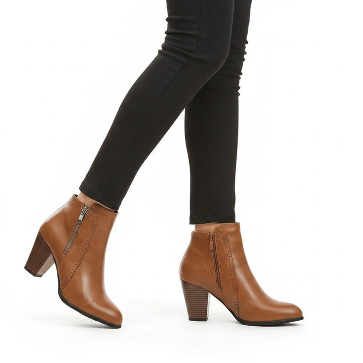 Oly – Stiefeletten mit Absatz - Luftfreiheit